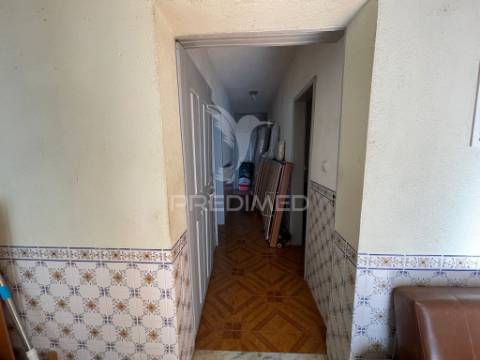 Moradia t3 + anexos casas da ribeira, cardigos