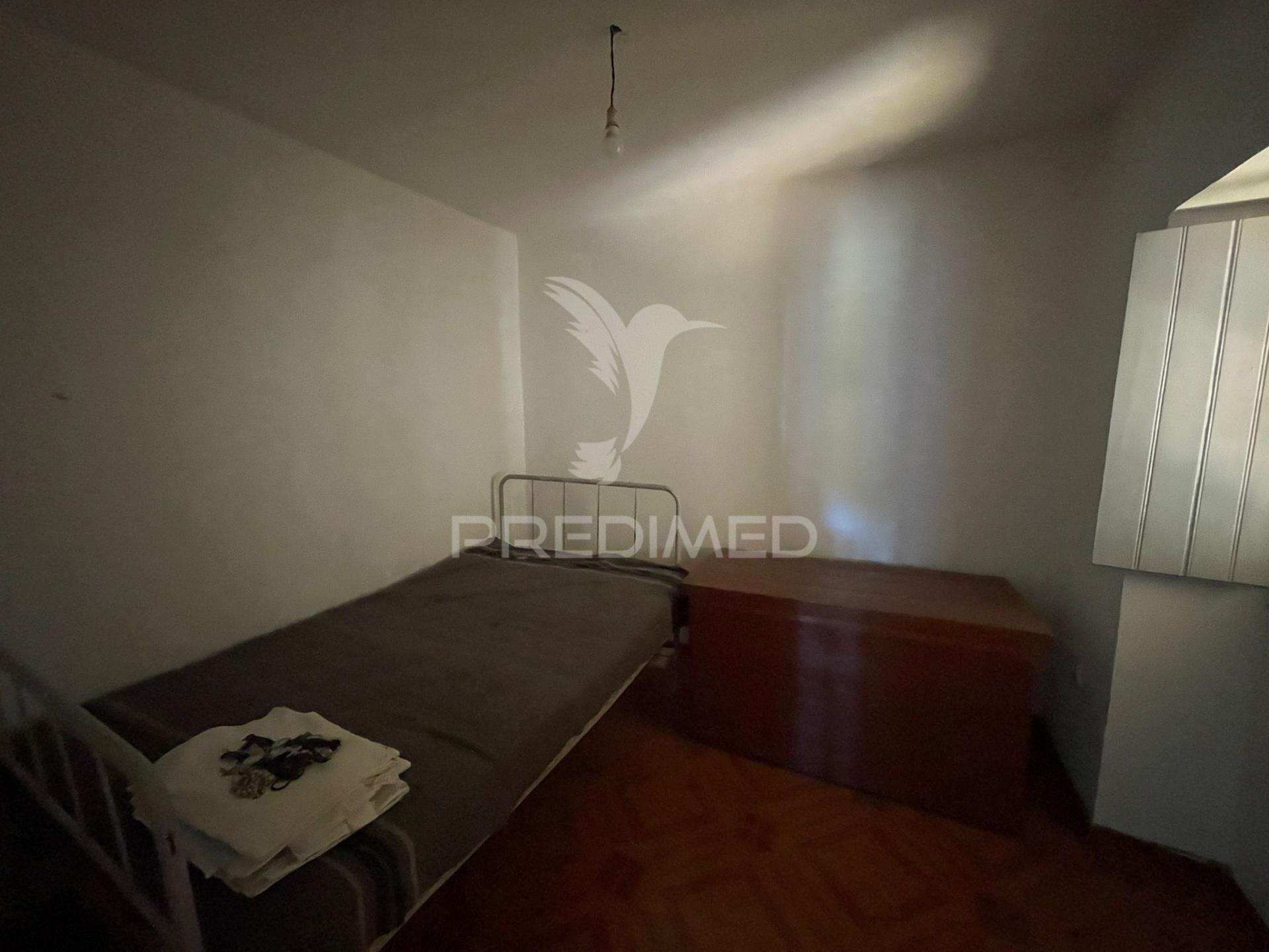 Moradia t3 + anexos casas da ribeira, cardigos