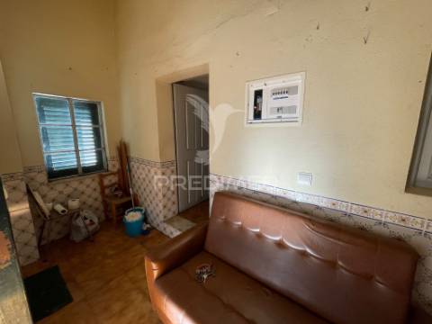 Moradia t3 + anexos casas da ribeira, cardigos