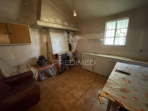 Moradia t3 + anexos casas da ribeira, cardigos