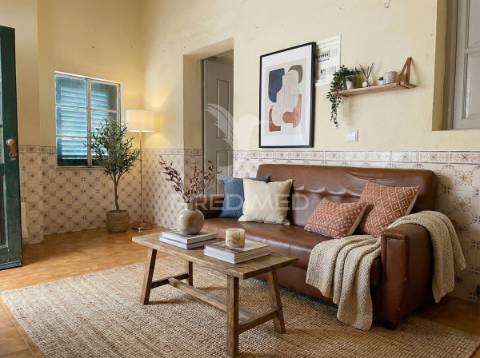 Moradia t3 + anexos casas da ribeira, cardigos