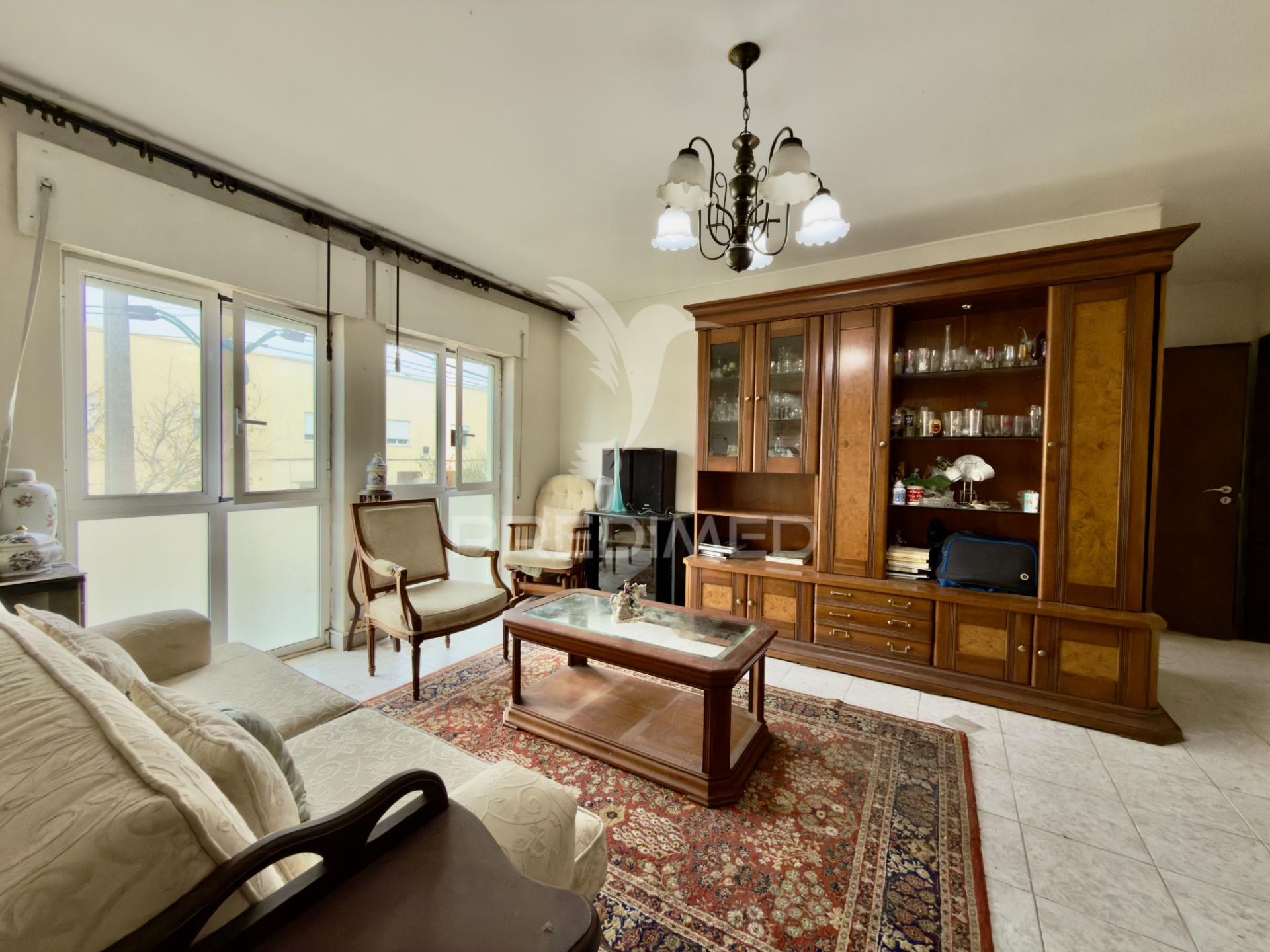 T2 vila nova da caparica – capuchos/lazarim