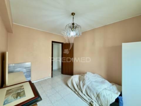 T2 vila nova da caparica – capuchos/lazarim