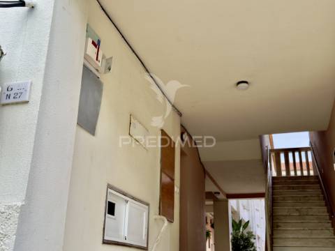 T2 vila nova da caparica – capuchos/lazarim