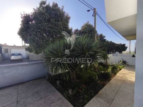 Moradia t4 na gafanha da encarnação