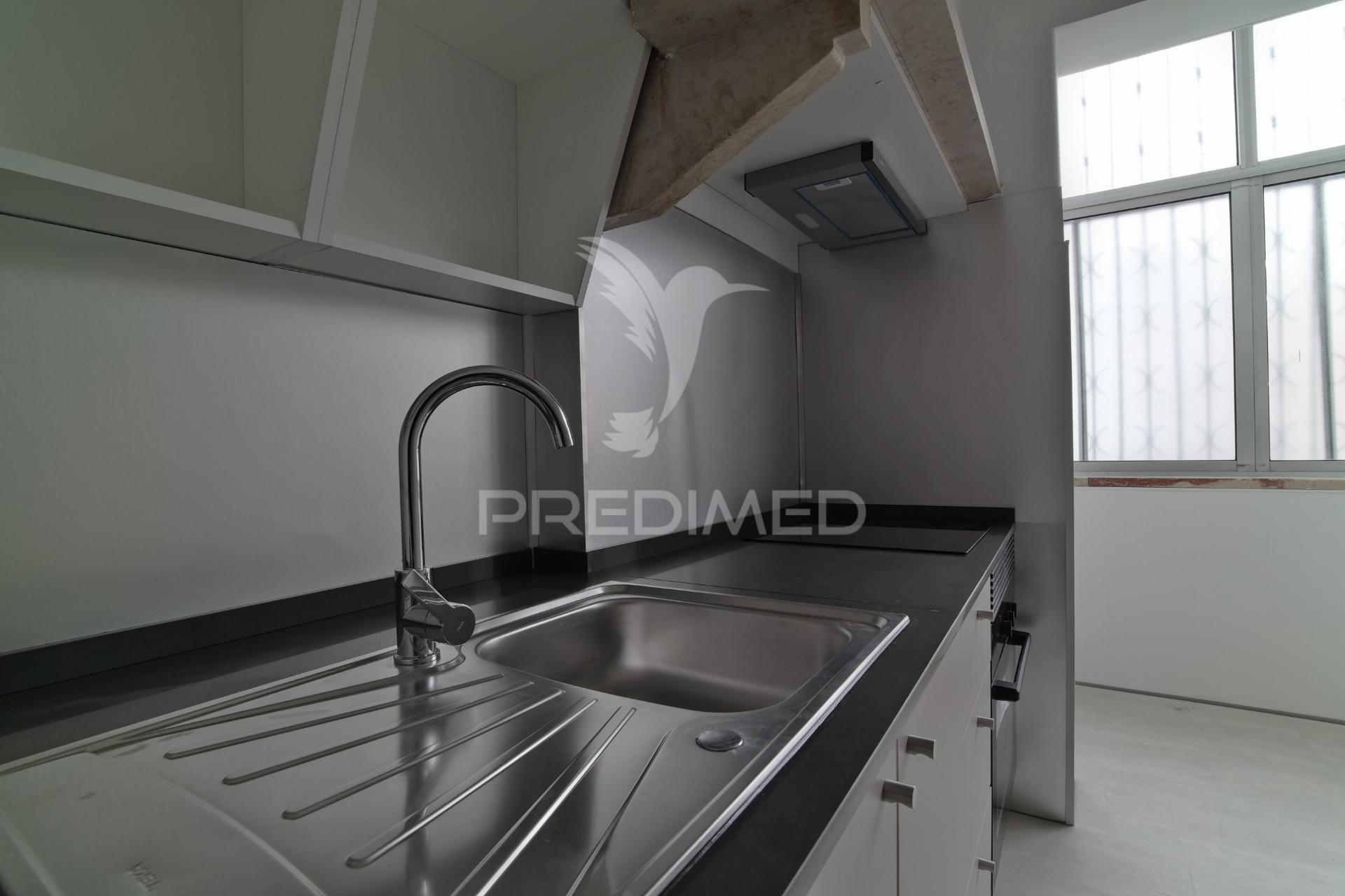 Arrendar apartamento 2 quartos na rua elias garcia, venteira