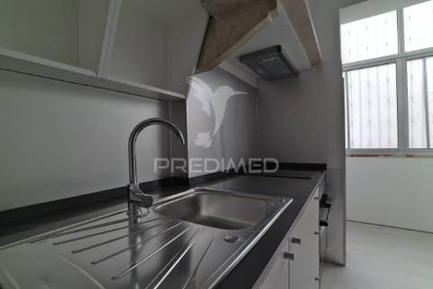 Arrendar apartamento 2 quartos na rua elias garcia, venteira