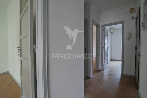 Arrendar apartamento 2 quartos na rua elias garcia, venteira