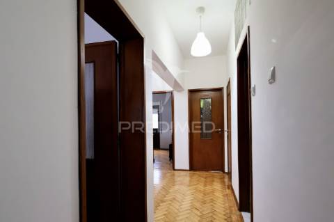 Apartamento t2 – cruzamento de monte dos burgos, porto