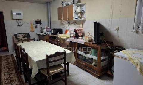 Moradia t1 pronta a habitar com terreno, santos, santarém.