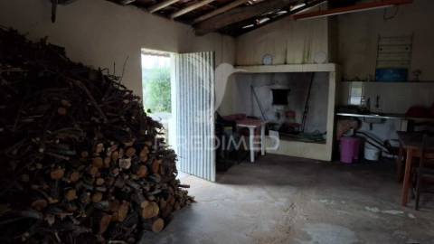 Moradia t1 pronta a habitar com terreno, santos, santarém.