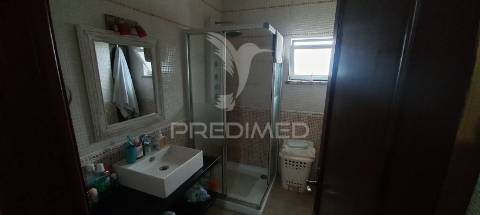 Vende se t3 mais sótão  setúbal/ manteigadas  255000€