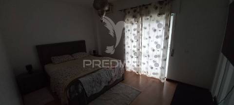 Vende se t3 mais sótão  setúbal/ manteigadas  255000€