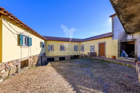 Vende-se quinta em cabeceiras de basto