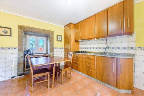 Vende-se quinta em cabeceiras de basto