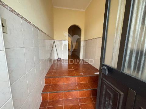 Moradia t3 – nossa senhora da conceição, angra do heroísmo