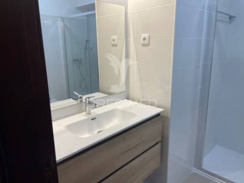 Apartamento t4 em alfragide (quinta grande)