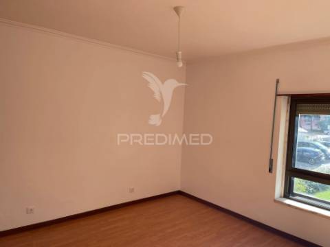 Apartamento t4 em alfragide (quinta grande)