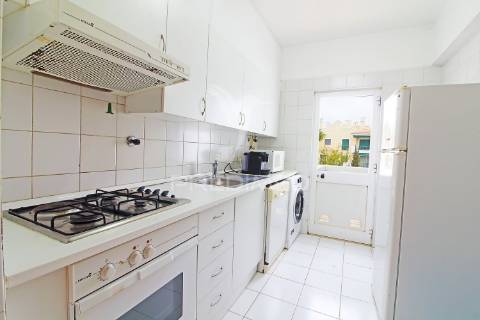 Apartamento t2 para arrendamento anual – olhos de água, albufeira