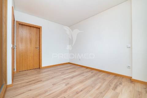 Excelente apartamento t3 no centro de arco de búlhe, cabeceiras de bastto