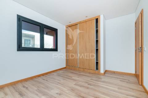 Excelente apartamento t3 no centro de arco de búlhe, cabeceiras de bastto