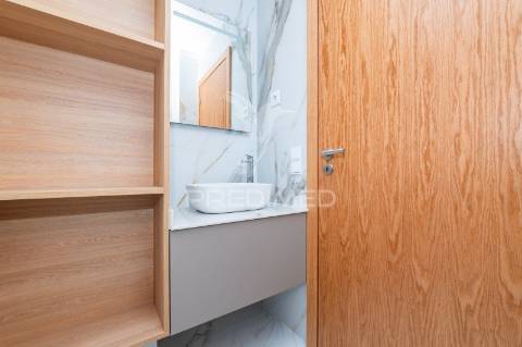 Excelente apartamento t3 no centro de arco de búlhe, cabeceiras de bastto