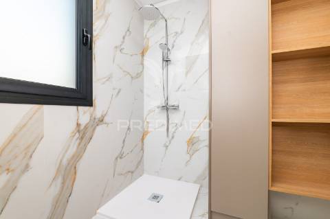 Excelente apartamento t3 no centro de arco de búlhe, cabeceiras de bastto