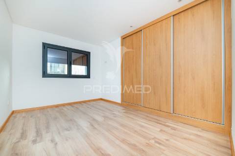 Excelente apartamento t3 no centro de arco de búlhe, cabeceiras de bastto