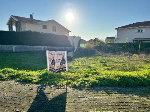 Lote para construção de moradia em torre de dona chama, vila do concelho de mirandela