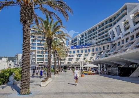 Apartamento t3 com terraço _ a 200 metros da praia da califórnia _ sesimbra