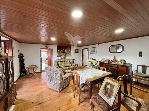 Moradia típica transmontana em candoso