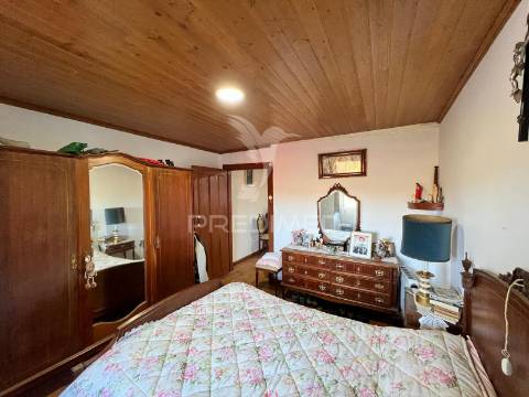 Moradia típica transmontana em candoso