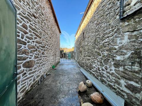 Moradia típica transmontana em candoso