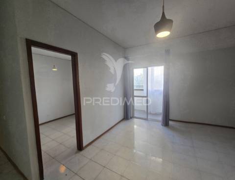 Apartamento t1, zona do bonfim, em setúbal
