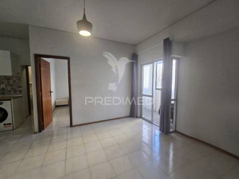 Apartamento t1, zona do bonfim, em setúbal