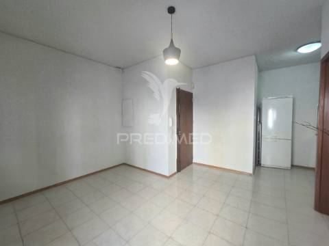 Apartamento t1, zona do bonfim, em setúbal