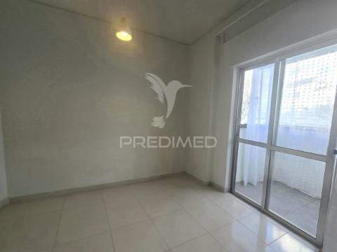 Apartamento t1, zona do bonfim, em setúbal