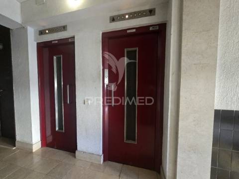 Apartamento t1, zona do bonfim, em setúbal