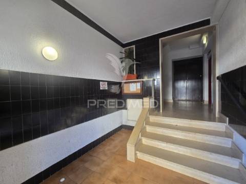 Apartamento t1, zona do bonfim, em setúbal