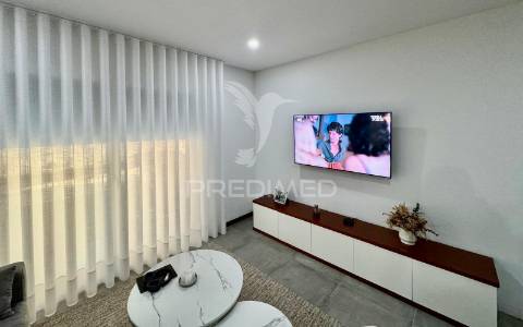 Excelente moradia individual t3  com cozinha regional