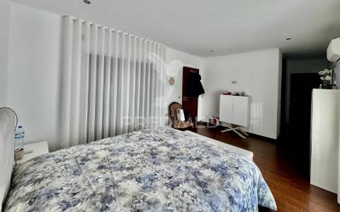 Excelente moradia individual t3  com cozinha regional