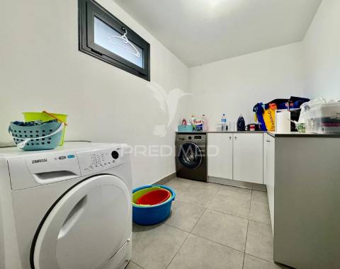 Excelente moradia individual t3  com cozinha regional