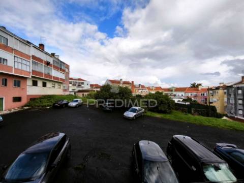 Apartamento t2 | damaia de cima | amadora