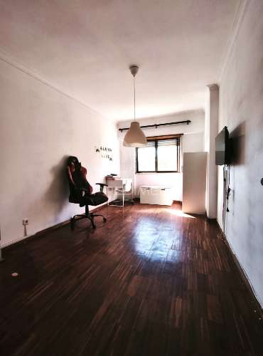 Apartamento t2 com despensa e arrecadação | amadora | mina de água