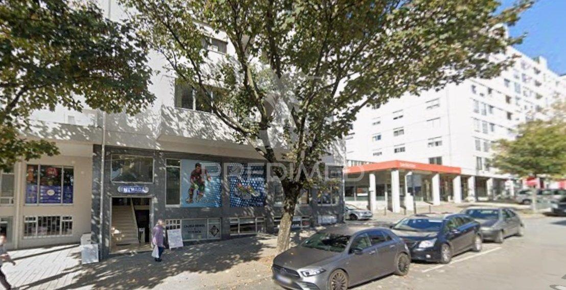 Loja comercial de 72,50 m2– bonfim, porto