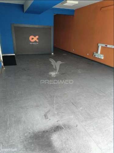 Loja comercial de 72,50 m2– bonfim, porto