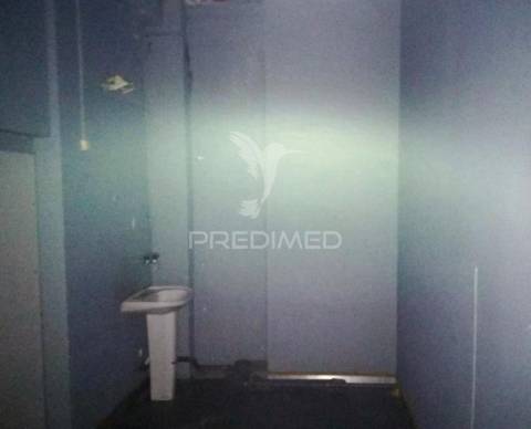 Loja comercial de 72,50 m2– bonfim, porto