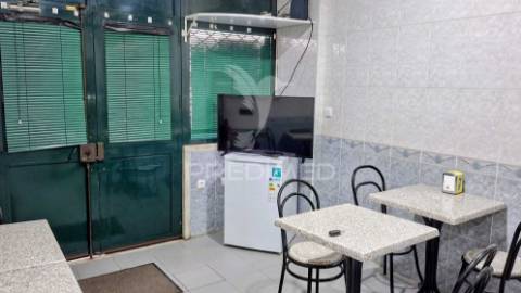 Bar e restaurante - trespasse com renda baixa - centro odivelas