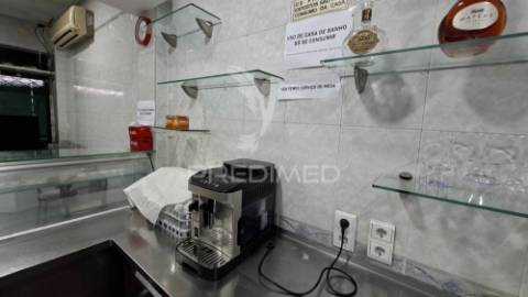 Bar e restaurante - trespasse com renda baixa - centro odivelas
