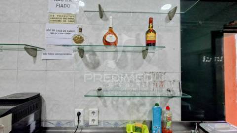 Bar e restaurante - trespasse com renda baixa - centro odivelas